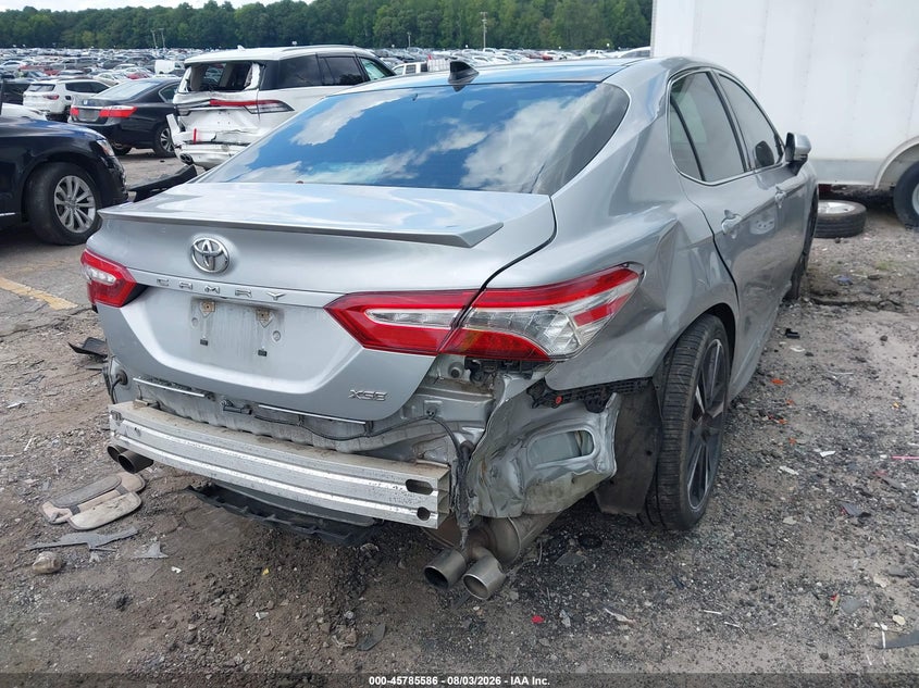 TOYOTA CAMRY - zdjęcie 4