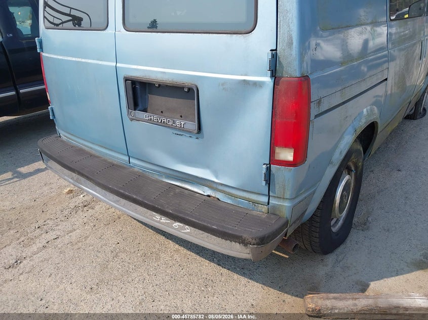 1990 CHEVROLET ASTRO auction photo 6