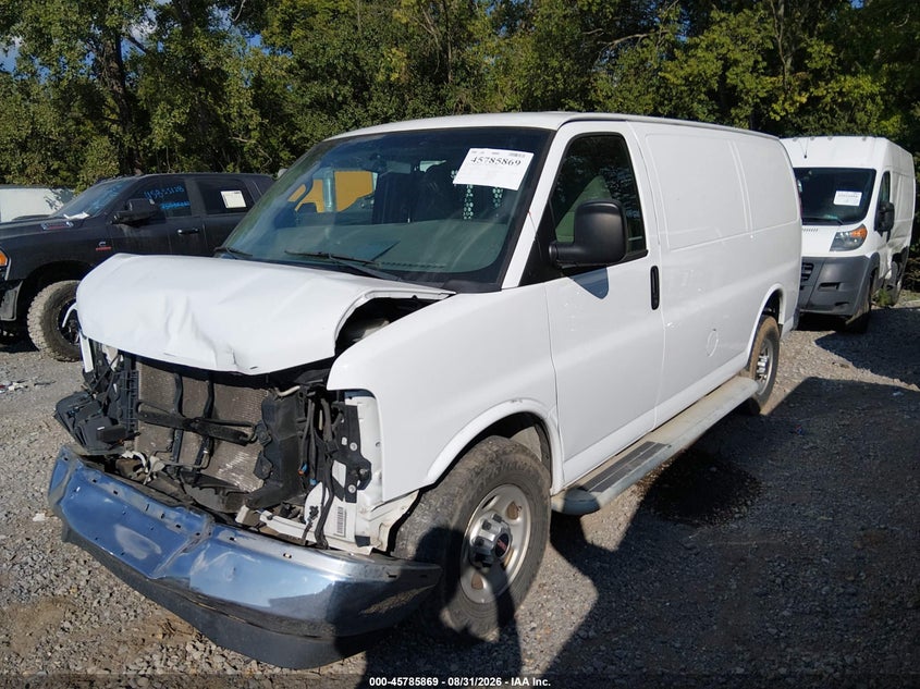 2017 GMC SAVANA 2500 auction photo 2