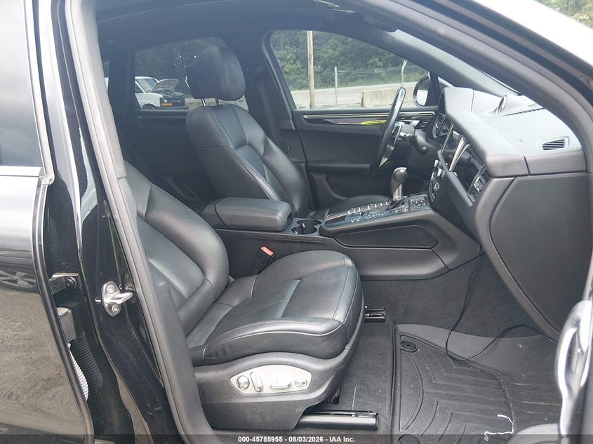 2020 PORSCHE MACAN auction photo 5