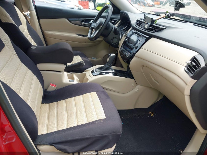 2017 NISSAN ROGUE auction photo 5