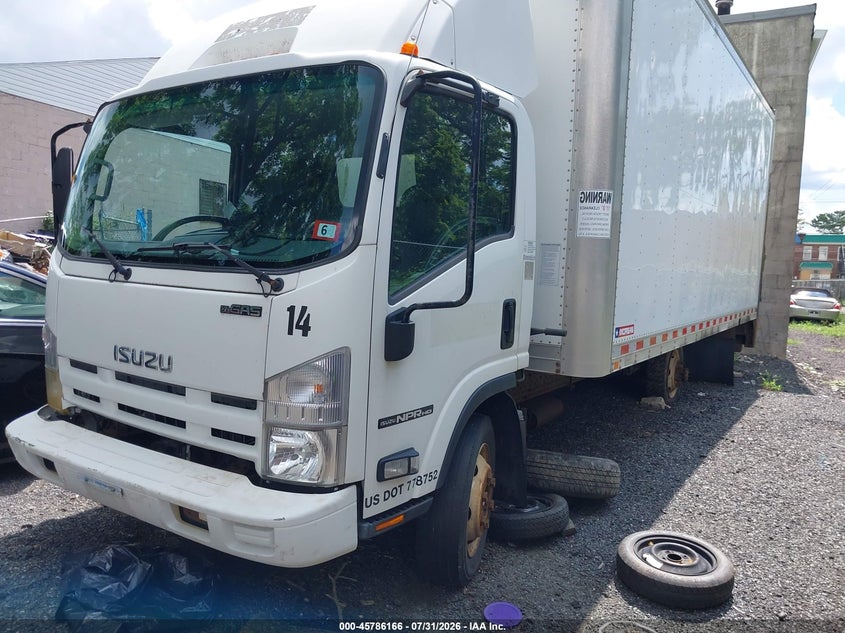 2015 Isuzu —, Engine Damage, IAAI, VIN 54DC4W1C5FS806227 — photo 2