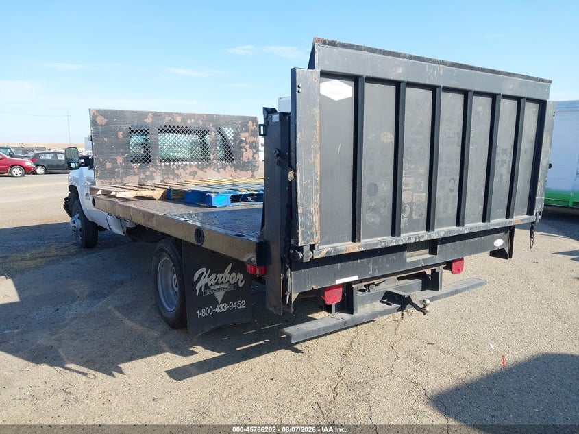 2013 CHEVROLET SILVERADO 3500HD CHASSIS auction photo 3