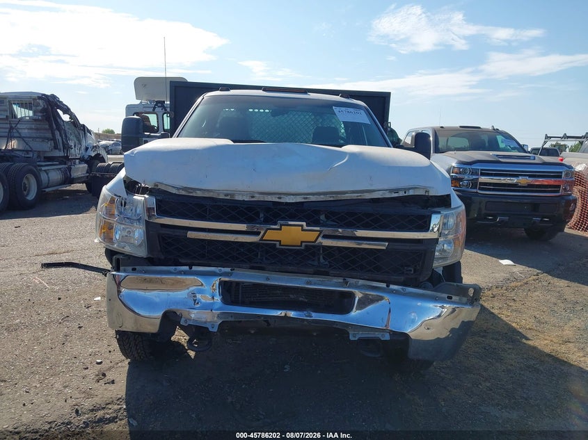 2013 CHEVROLET SILVERADO 3500HD CHASSIS auction photo 6