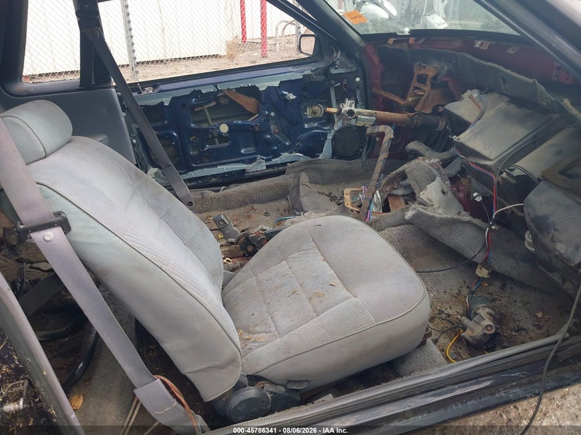 1993 FORD MUSTANG auction photo 5