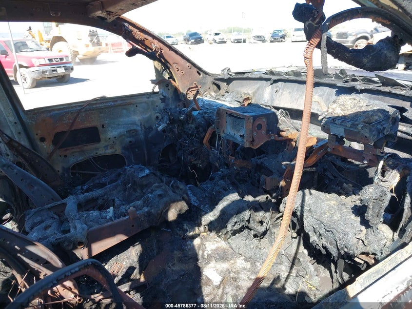 2010 TOYOTA TUNDRA auction photo 5