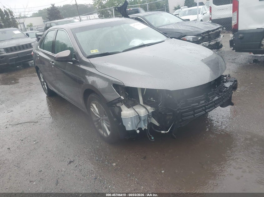 TOYOTA CAMRY - zdjęcie 1