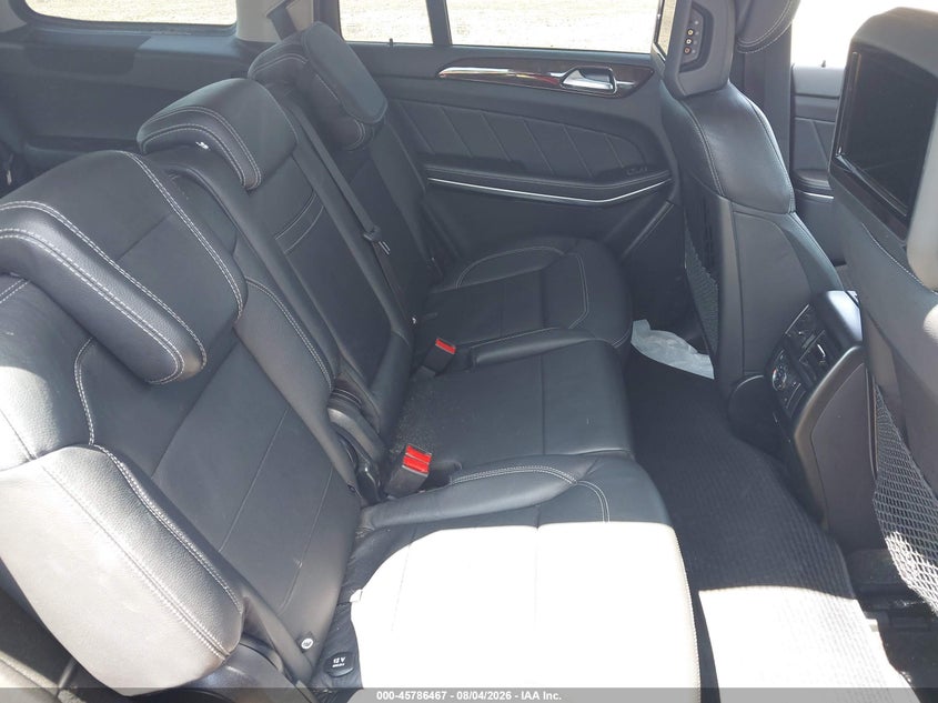 2015 MERCEDES-BENZ GL 550 auction photo 8