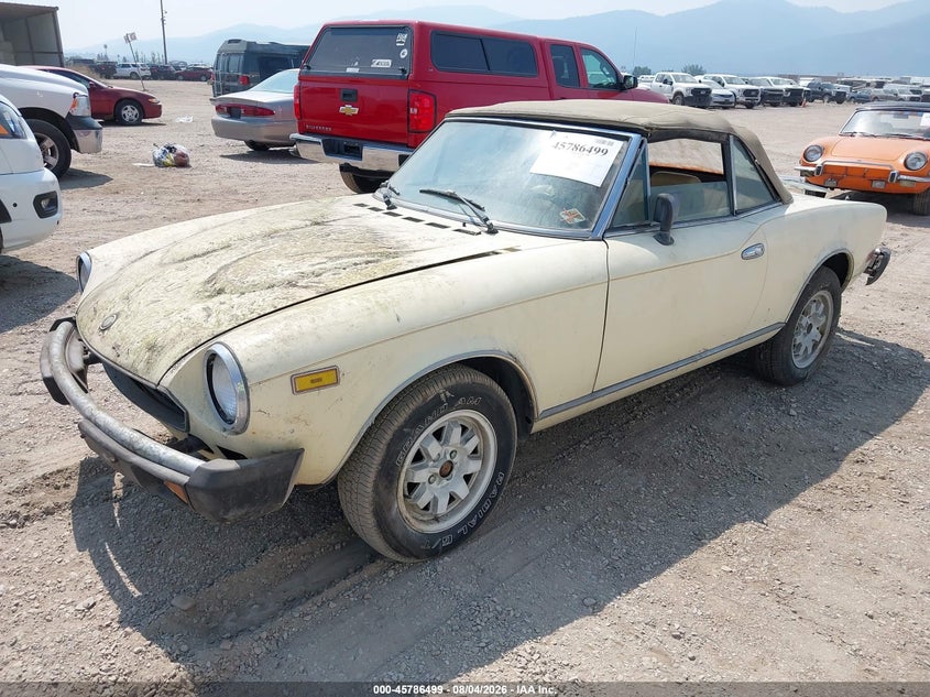 1982 FIAT 124 auction photo 2