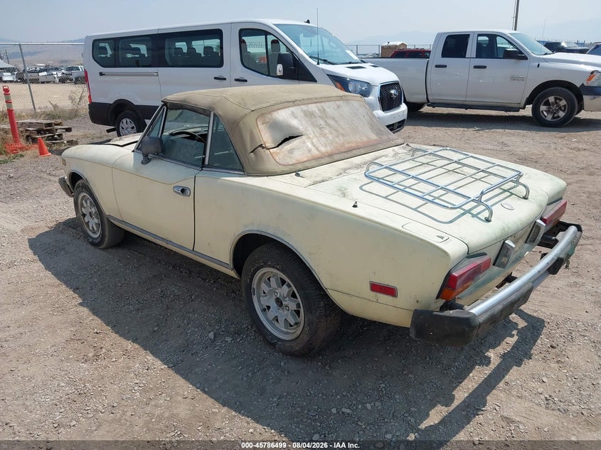 1982 FIAT 124 auction photo 3