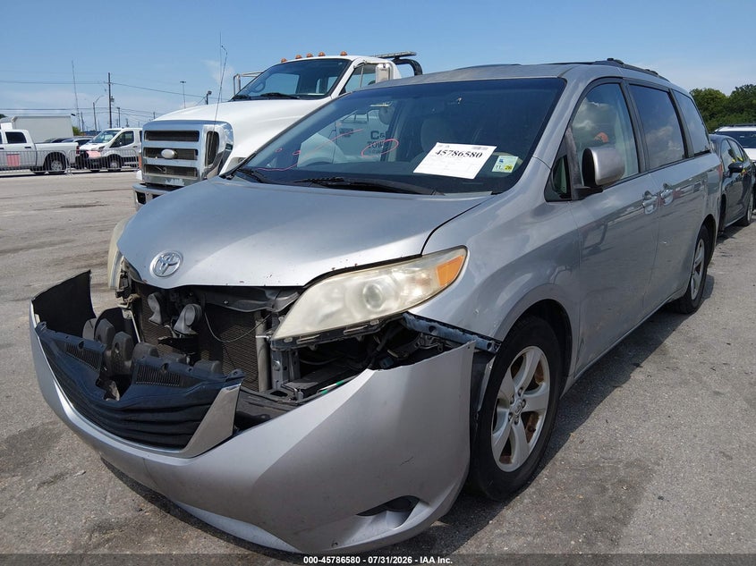 2012 Toyota Sienna, Обычный износ, IAAI, VIN 5TDKK3DC3CS219142 — фото 2