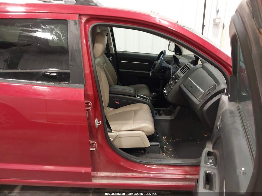 2010 DODGE JOURNEY auction photo 5