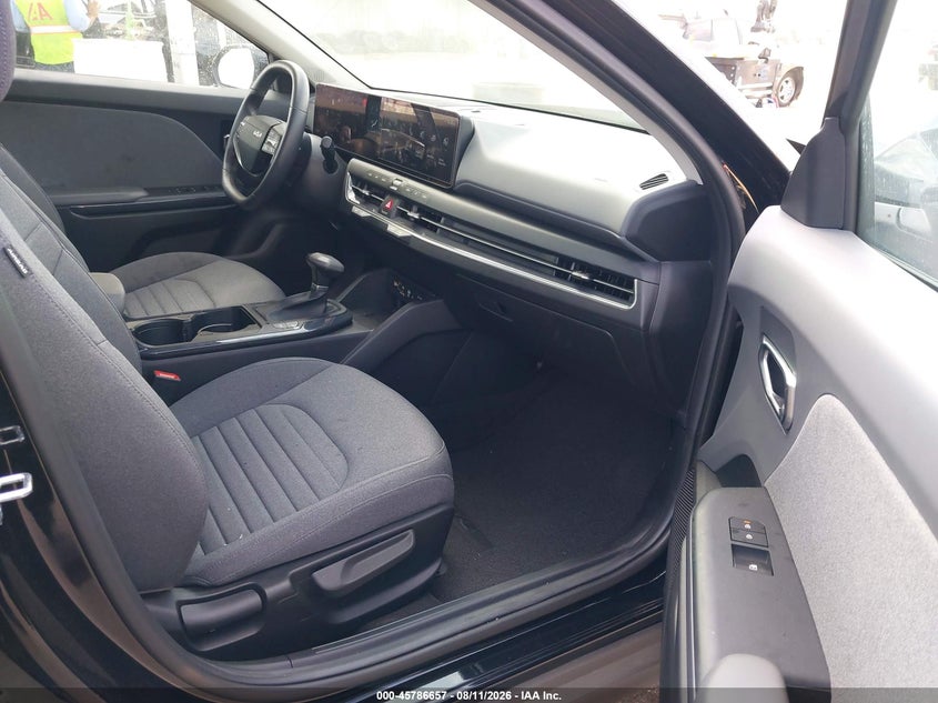 2025 KIA K4 — zdjęcie 5