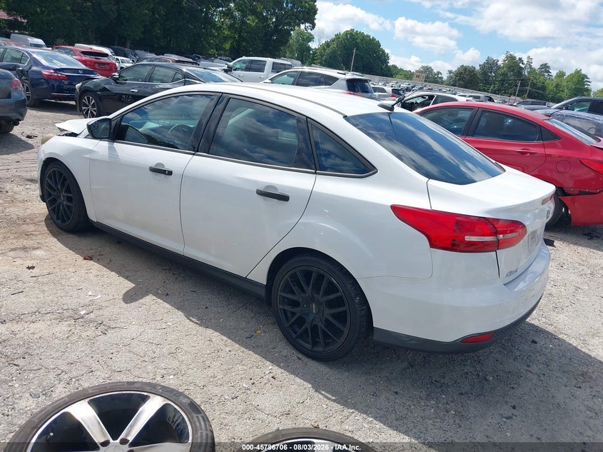 Vin: 1fadp3e27fl304769, lot: 46285530, ford focus s 20153