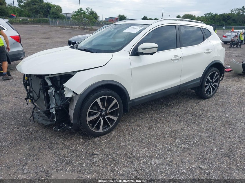 Vin: jn1bj1cp2jw151413, lot: 46285612, nissan rogue sport sl 20182