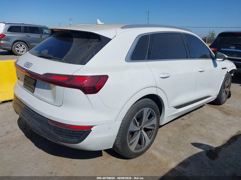 Vin: wa15aage9rb008605, lot: 46285649, audi q8 e-tron premium plus quattro 20244