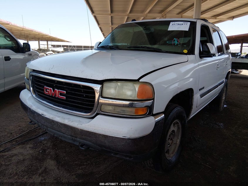 2004 GMC YUKON auction photo 2