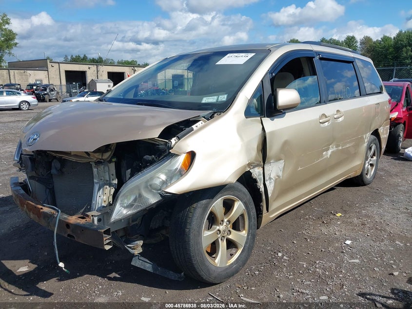 Vin: 5tdkk3dc0ds334010, lot: 46285761, toyota sienna le v6 8 passenger 20132