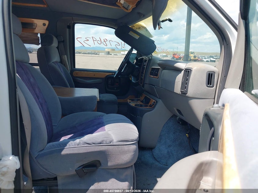 1996 CHEVROLET G10 auction photo 5