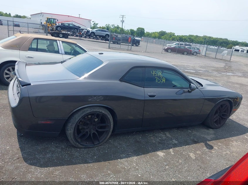 DODGE CHALLENGER - zdjęcie 13