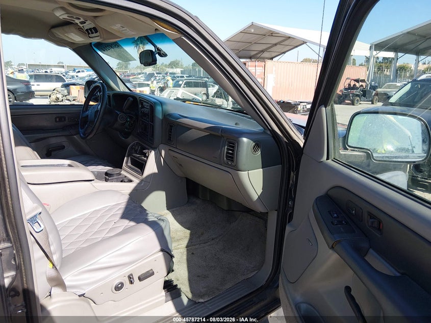 2003 CHEVROLET SUBURBAN 2500 auction photo 5