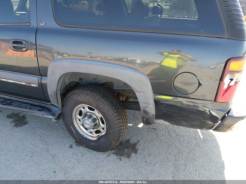 2003 CHEVROLET SUBURBAN 2500 auction photo 6