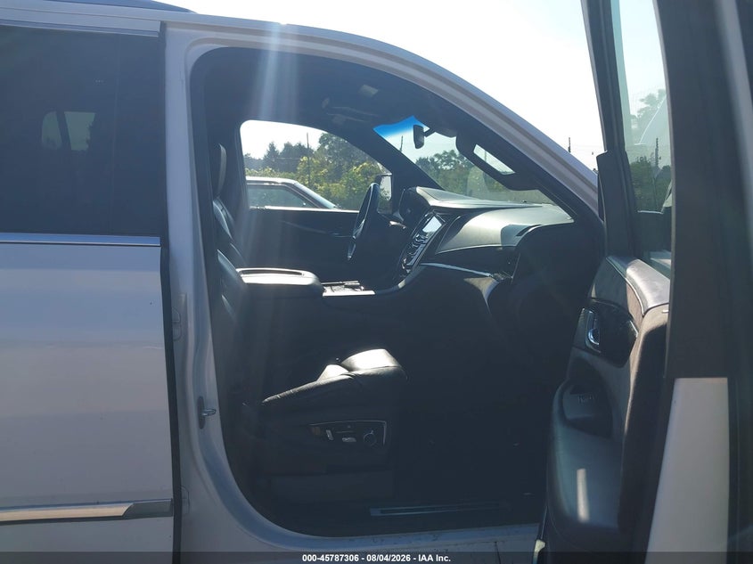 2016 CADILLAC ESCALADE auction photo 5