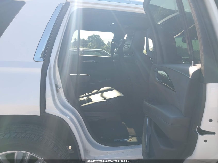 2016 CADILLAC ESCALADE auction photo 8