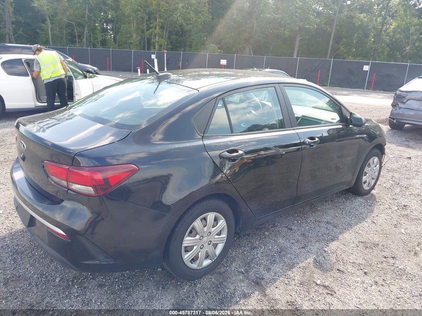 2021 KIA RIO auction photo 4