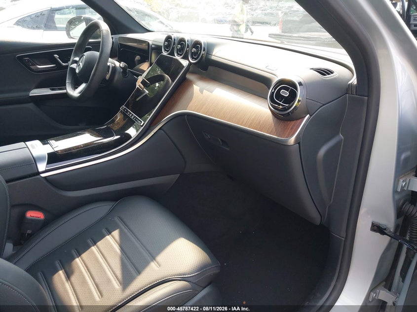 2025 MERCEDES-BENZ GLC 300 auction photo 5