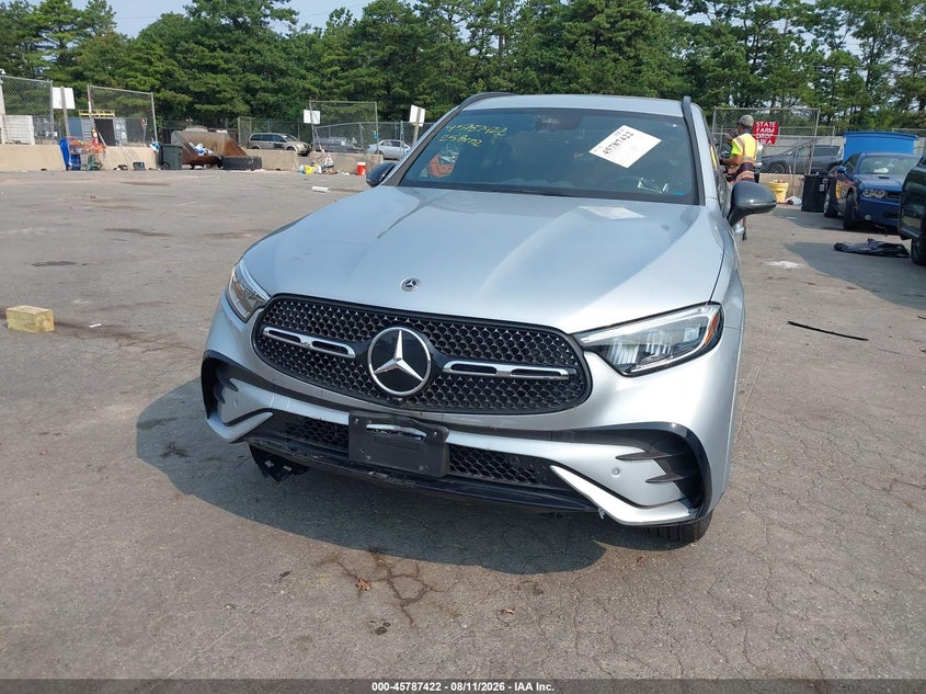 2025 MERCEDES-BENZ GLC 300 auction photo 6