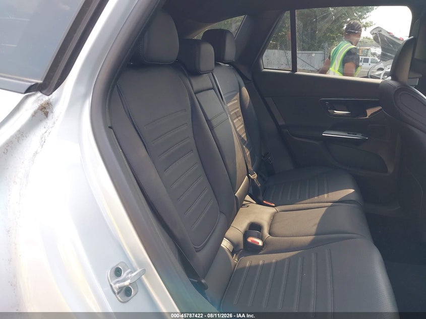 2025 MERCEDES-BENZ GLC 300 auction photo 8