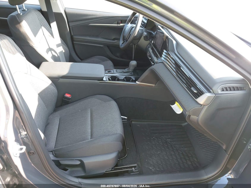 2026 TOYOTA CAMRY auction photo 5