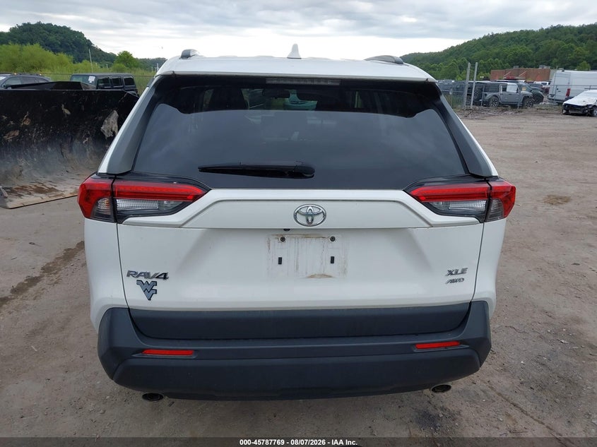 TOYOTA RAV4 - zdjęcie 17