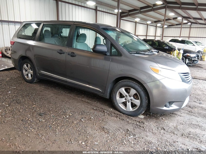 TOYOTA SIENNA - zdjęcie 1