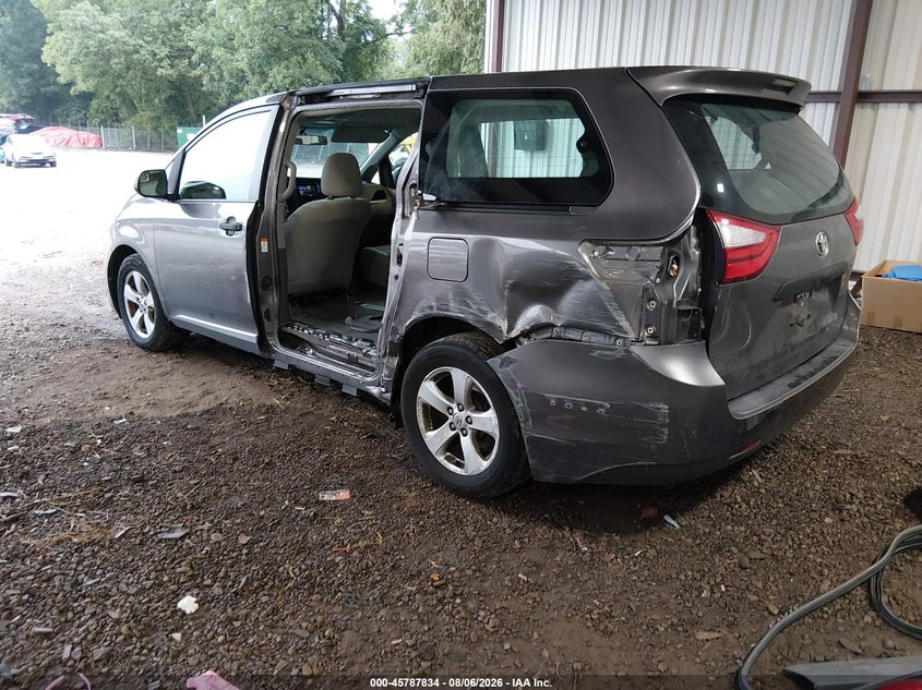 TOYOTA SIENNA - zdjęcie 3