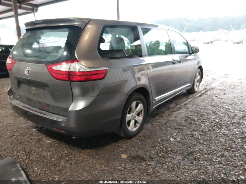 TOYOTA SIENNA - zdjęcie 4