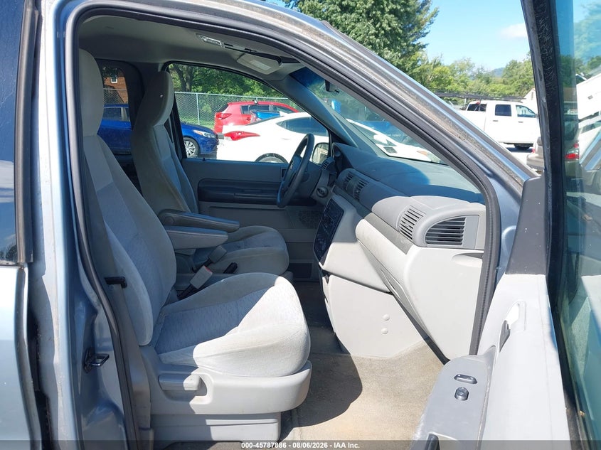 2004 FORD FREESTAR auction photo 5