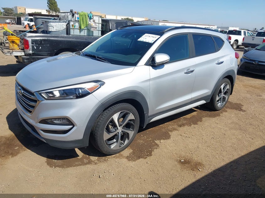 2017 HYUNDAI TUCSON auction photo 2