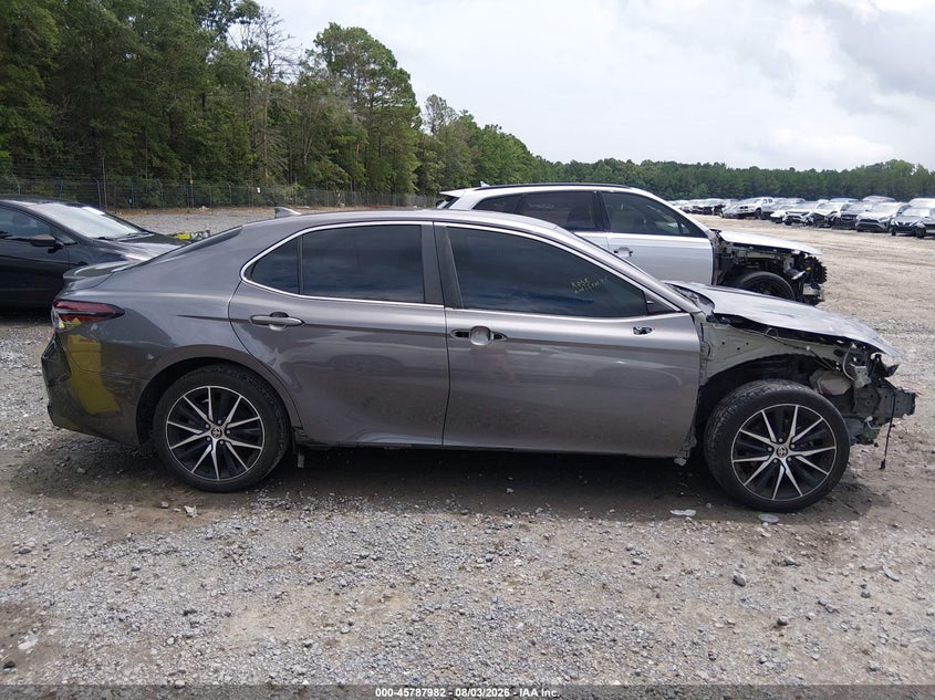 TOYOTA CAMRY - zdjęcie 14