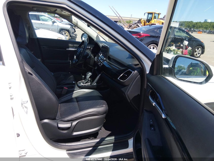 2023 KIA SELTOS auction photo 5