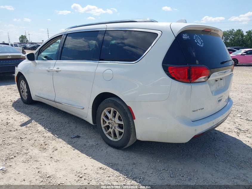 2020 CHRYSLER PACIFICA auction photo 3