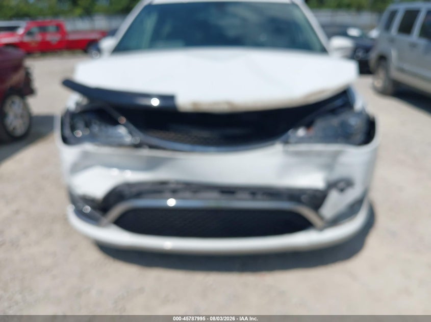 2020 CHRYSLER PACIFICA auction photo 6