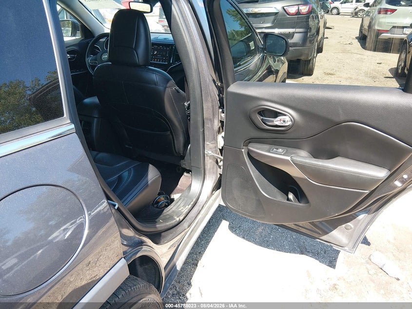 2019 JEEP CHEROKEE auction photo 8