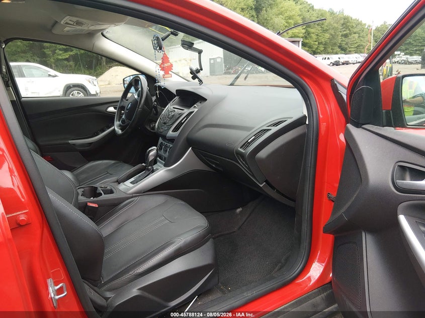 2014 FORD FOCUS auction photo 5