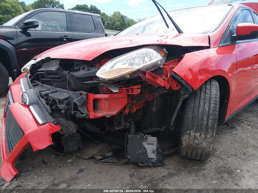 2014 FORD FOCUS auction photo 6