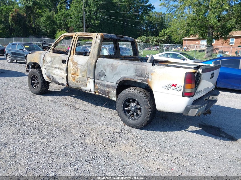 2004 GMC SIERRA 1500 auction photo 3