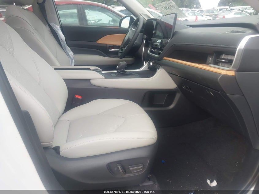 2026 TOYOTA GRAND HIGHLANDER auction photo 5