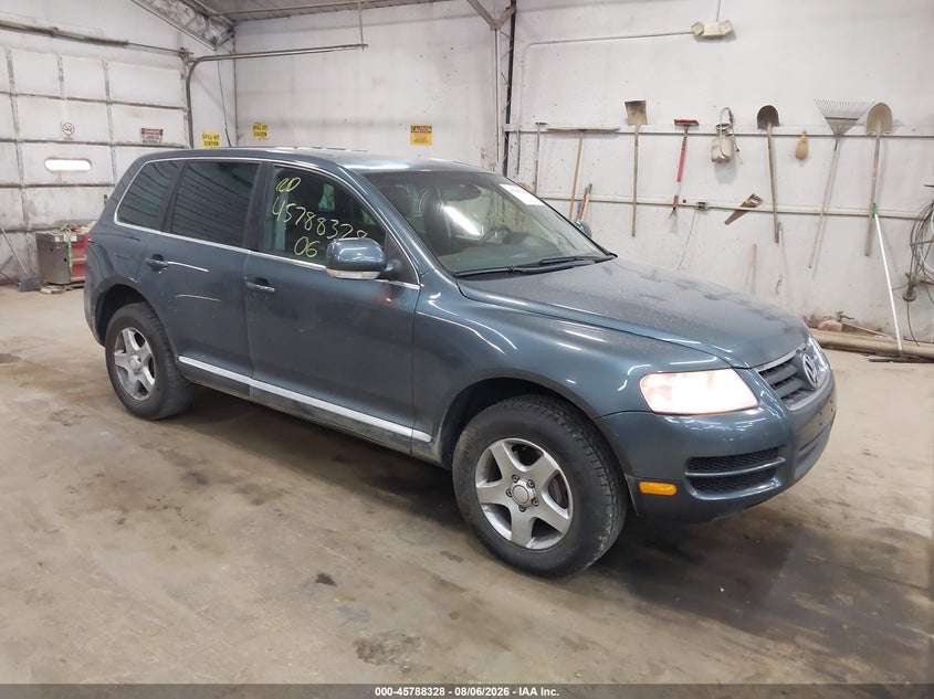 2006 VOLKSWAGEN TOUAREG auction photo 1