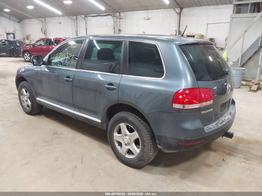 2006 VOLKSWAGEN TOUAREG auction photo 3